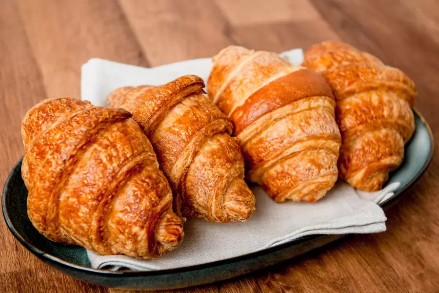 Butter Croissant Fully Baked Straight (100gm x 60pcs) Carton Frozen Il Granino (Pre order 3 days)