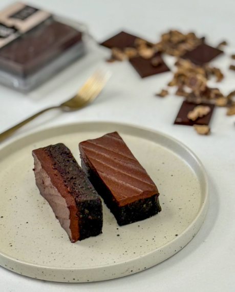Chocolate Mud Cake Slice Slab GF/Vegan 30 x 100g (3kg) Coastal Crunch