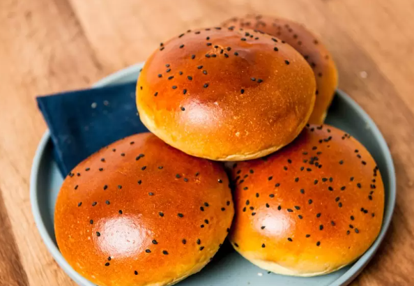 Potato Buns with Black Sesame Seeds 90g x 52pcs (13 x 4pkts) Carton Frozen Il Granino