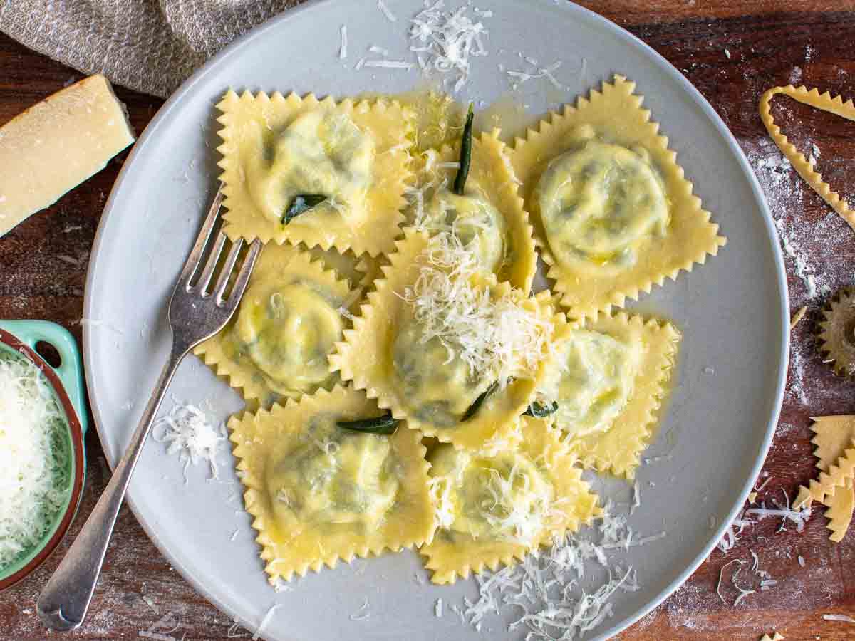 Freshly Made Ricotta & Spinach Ravioli, Min order 6kg, Priced per kg Frozen (Pre Order 5 days) Sicilia Pasta